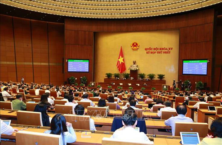 Quốc hội thông qua Nghị quyết về Kế hoạch phát triển kinh tế - xã hội 5 năm 2021-2025. Ảnh: Phương Hoa/TTXVN