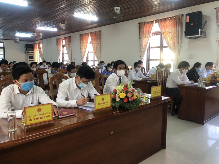 Các đại biểu dự kỳ họp thứ 2, HĐND huyện Lệ Thủy khóa XXI