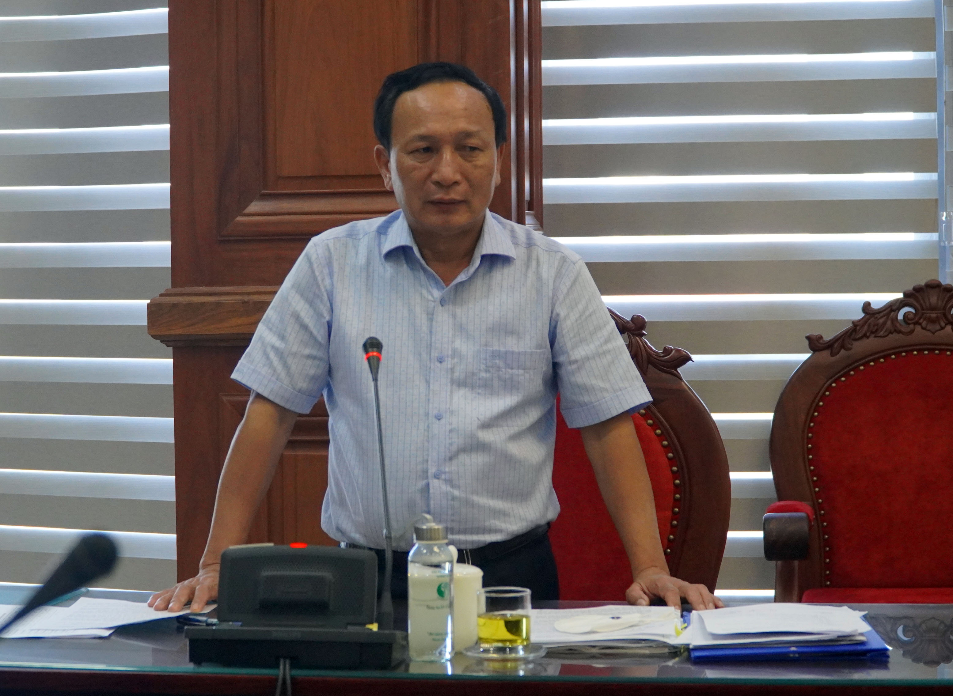 Đồng chí Trần Hải Châu, Phó Bí thư Thường trực Tỉnh ủy , Chủ tịch HĐND tỉnh phát biểu tại buổi họp.
