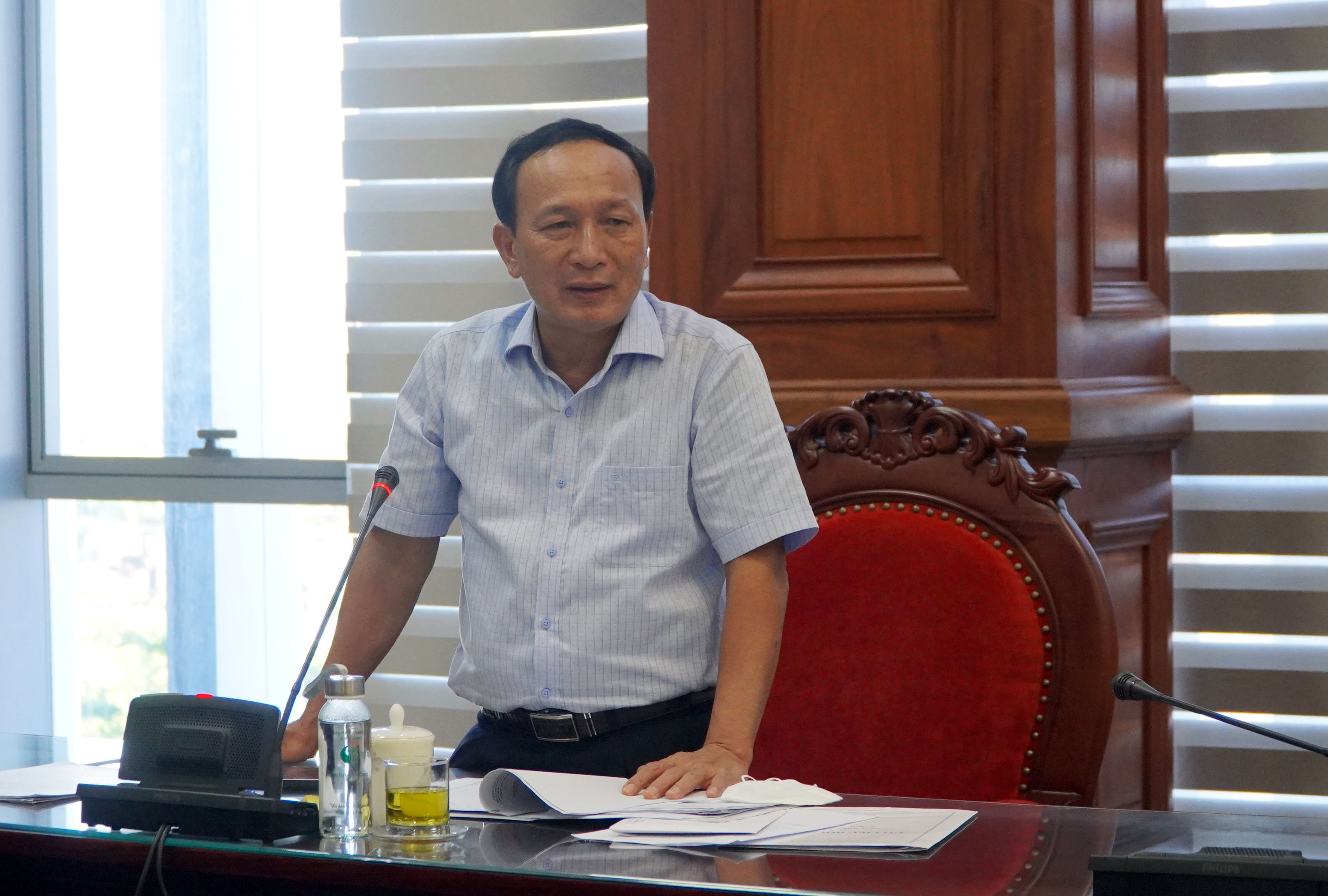 Đồng chí Trần Hải Châu, Phó Bí thư Thường trực Tỉnh ủy, Chủ tịch HĐND tỉnh phát biểu tại buổi họp.