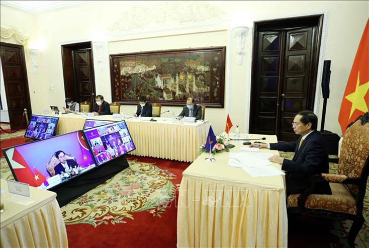  Bộ trưởng Ngoại giao Bùi Thanh Sơn tham dự Hội nghị Bộ trưởng Ngoại giao ASEAN – Australia theo hình thức trực tuyến. Ảnh: Phạm Kiên/TTXVN