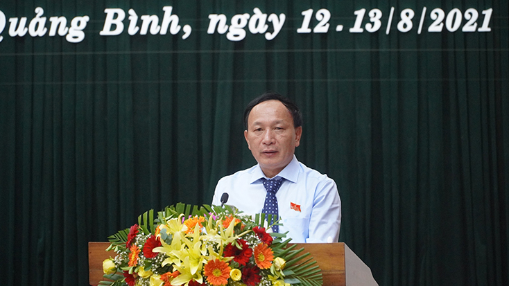 Đồng chí Trần Hải Châu, Phó Bí thư Thường trực Tỉnh ủy, Chủ tịch HĐND tỉnh phát biểu bế mạc kỳ họp.