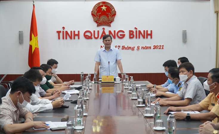 Đồng chí Phó Bí thư Tỉnh ủy, Chủ tịch UBND tỉnh Trần Thắng phát biểu kết luận cuộc họp.