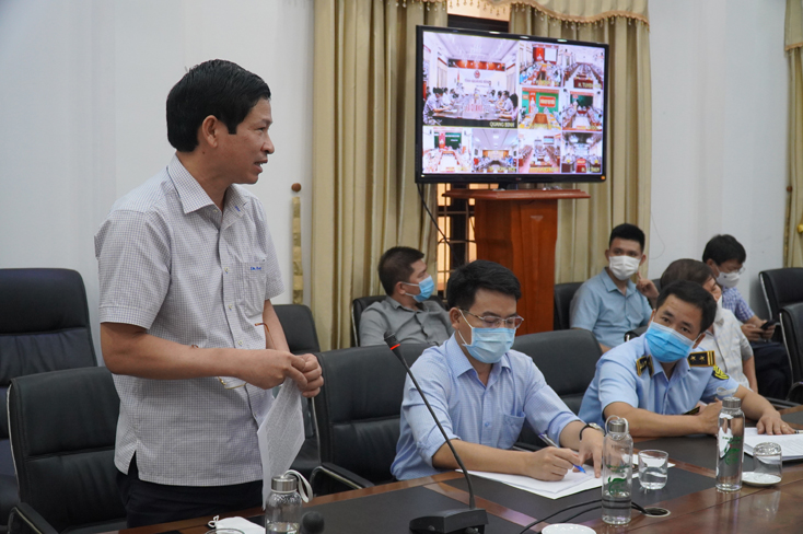 Đồng chí Phó Chủ tịch UBND tỉnh, Trưởng BCĐ phòng, chống dịch Covid-19 tỉnh Hồ An Phong phát biểu triển khai nhiệm vụ phòng chống dịch trong thời gian tới.