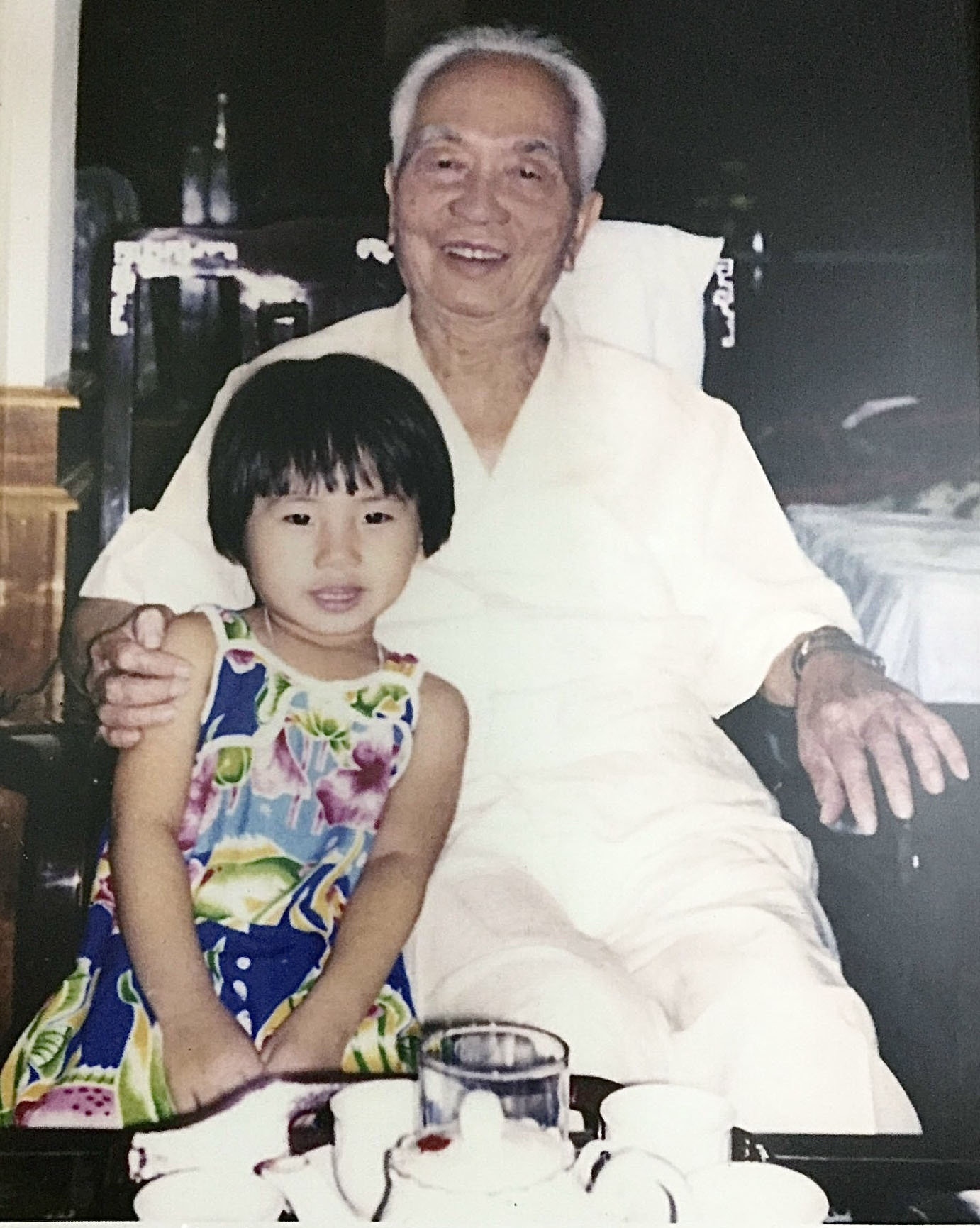 Hạnh phúc của tuổi thơ trong ngày Đại tướng Võ Nguyên Giáp về thăm quê hương Quảng Bình 29-08-1999.