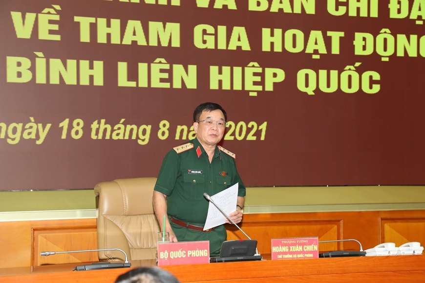 Thượng tướng Hoàng Xuân Chiến phát biểu tại hội nghị.