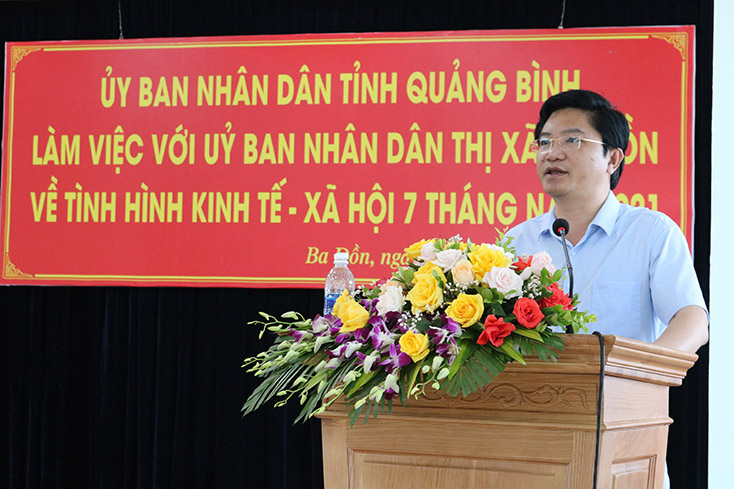 Đồng chí Trương An Ninh, Ủy viên Ban Thường vụ Tỉnh ủy, Bí thư Thị ủy Ba Đồn phát biểu tại buổi làm việc