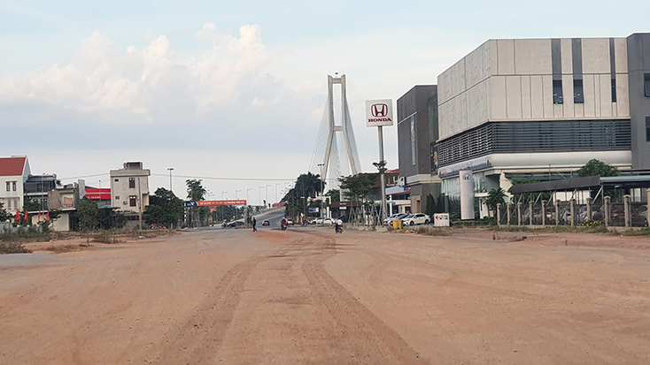 Dự án đường nối từ cầu Nhật Lệ 2 đi đường Hồ Chí Minh nhánh Đông đang thi công.