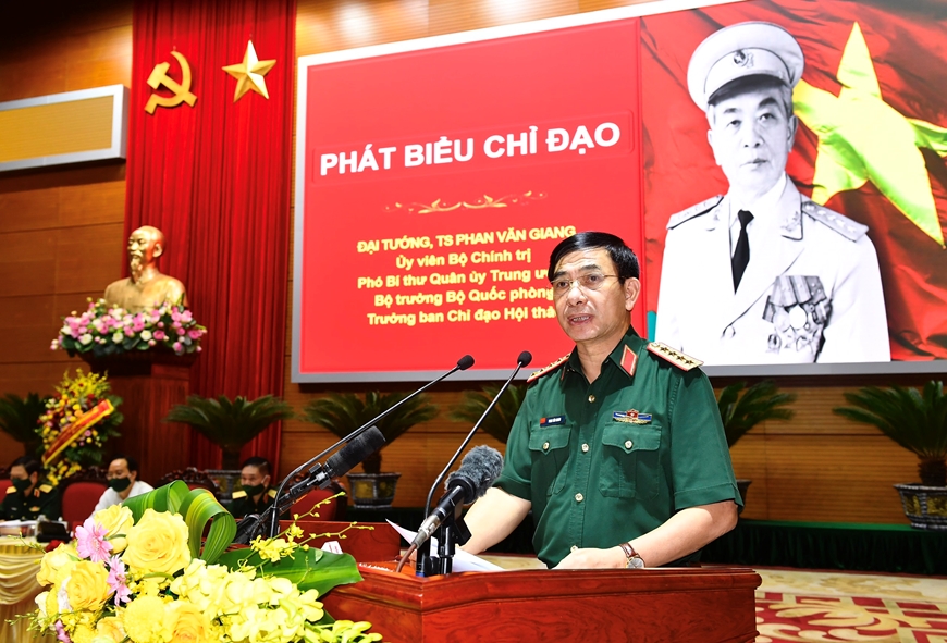 Đại tướng Phan Văn Giang, Ủy viên Bộ Chính trị, Bố trưởng Bộ Quốc phòng đã phát biểu chỉ đạo hội thảo (ảnh báo Quân đội nhân dân).