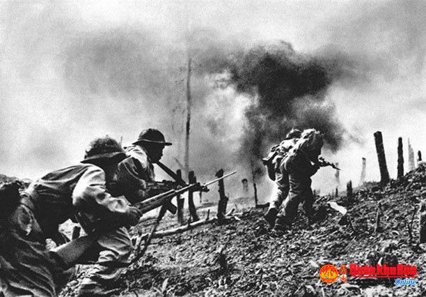 Quân giải phóng đánh chiếm các mục tiêu của địch trong Chiến dịch Đường 9 - Khe Sanh 1968. Ảnh tư liệu