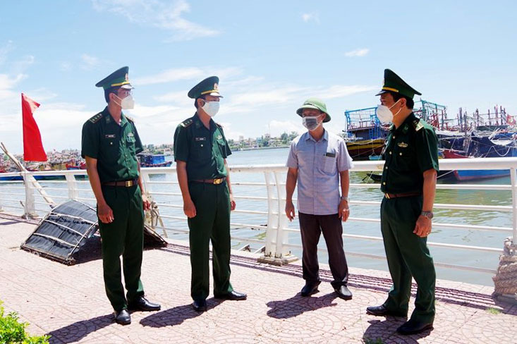 Các phương án bảo vệ tàu thuyền ngư dân neo đậu tại sông Nhật Lệ cũng được cơ quan chức năng chuẩn bị chu đáo.