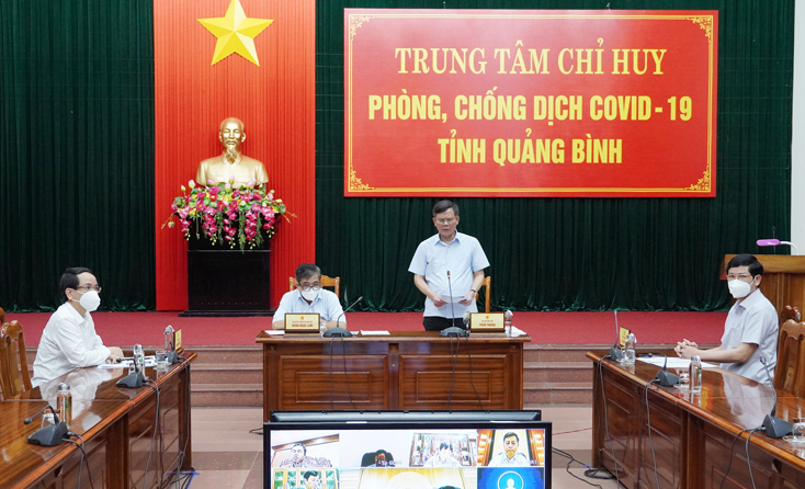 Đồng chí Chủ tịch UBND tỉnh Trần Thắng phát biểu đặt vấn đề tại phiên họp.