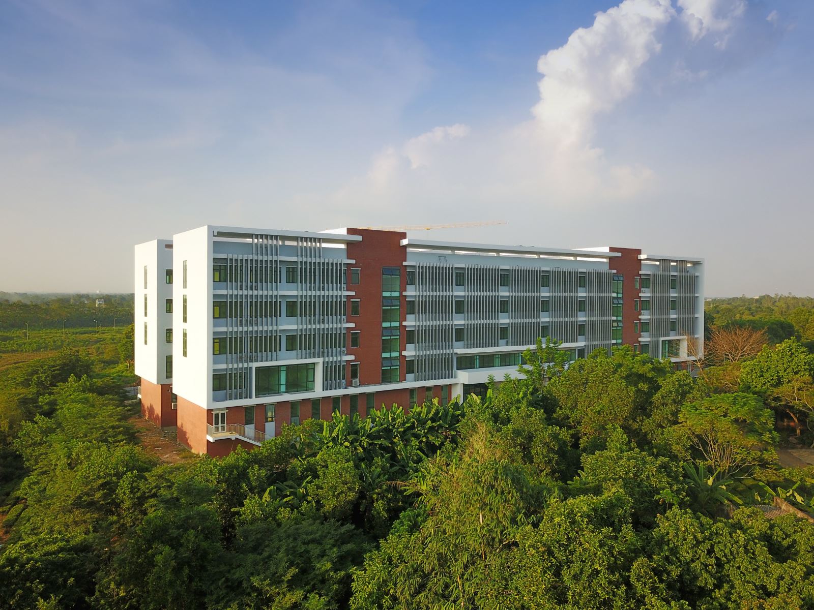 Tháng 9-2022, Đại học Quốc gia sẽ đủ điều kiện đón sinh viên học tập tại cơ sở Hoà Lạc