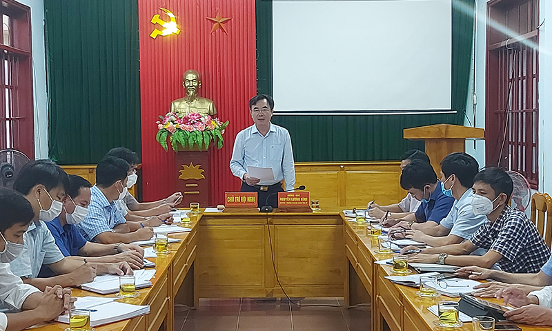 Đồng chí Trưởng ban Nội chính Tỉnh ủy Nguyễn Lương Bình phát biểu kết luận buổi làm việc.