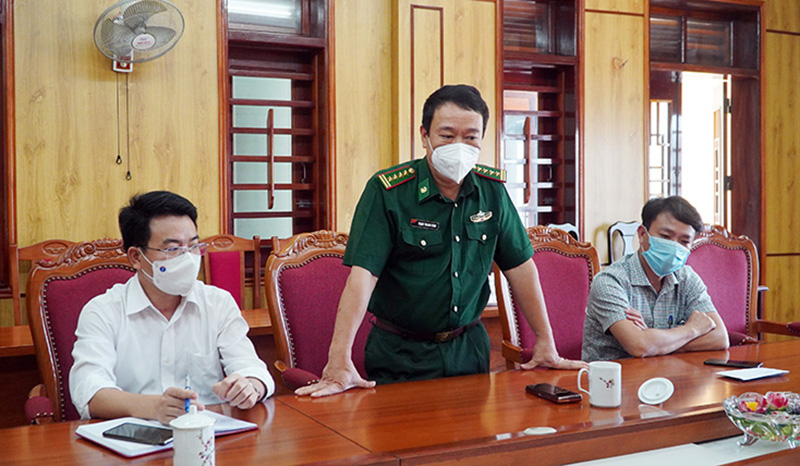Đồng chí Chỉ huy trưởng Bộ Chỉ huy Bộ đội Biên phòng tỉnh Trịnh Thanh Bình phát biểu tại buổi làm việc.
