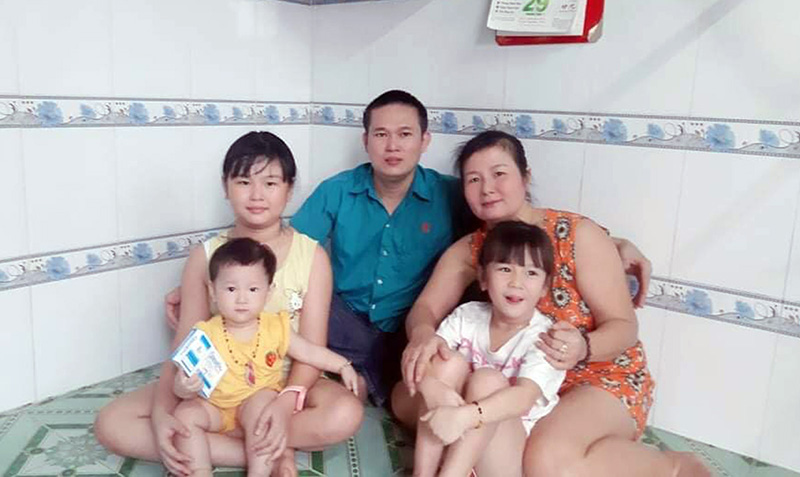 Gia đình anh chị Nguyễn Văn Định - Phạm Thị Liên  