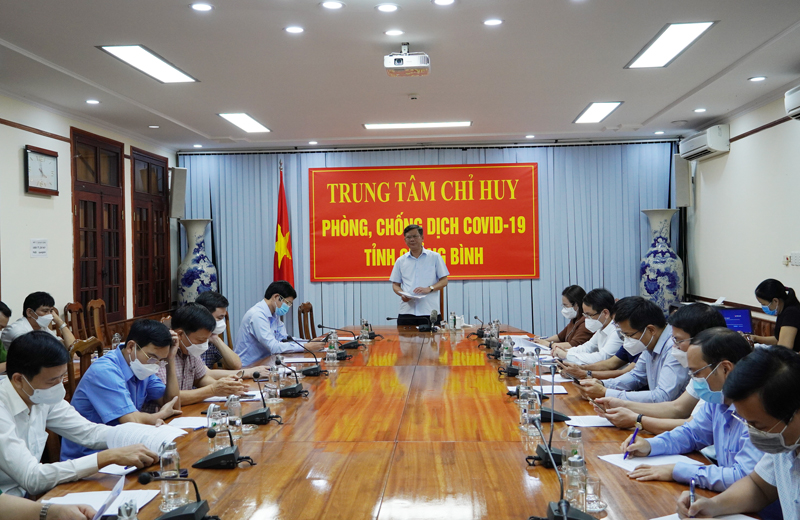 Đồng chí Chủ tịch UBND tỉnh Trần Thắng phát biểu đặt vấn đề tại cuộc họp. 