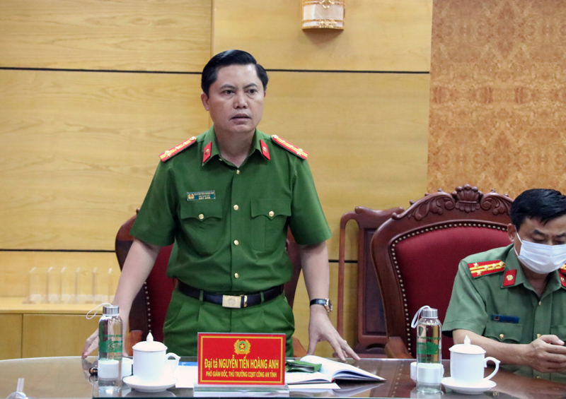 Đại tá Nguyễn Tiến Hoàng Anh, Phó Giám đốc Công an tỉnh phát biểu tại buổi lễ