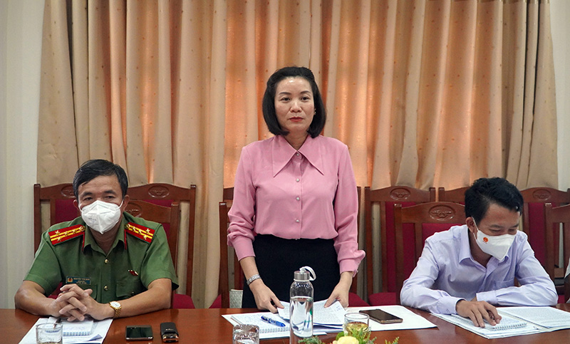 Đồng chí Phó trưởng đoàn ĐBQH tỉnh Nguyễn Minh Tâm phát biểu kết luận tại buổi khảo sát.