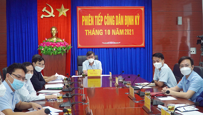 Đồng chí Chủ tịch UBND tỉnh Trần Thắng tiếp và đối thoại với dân tháng 10-2021.