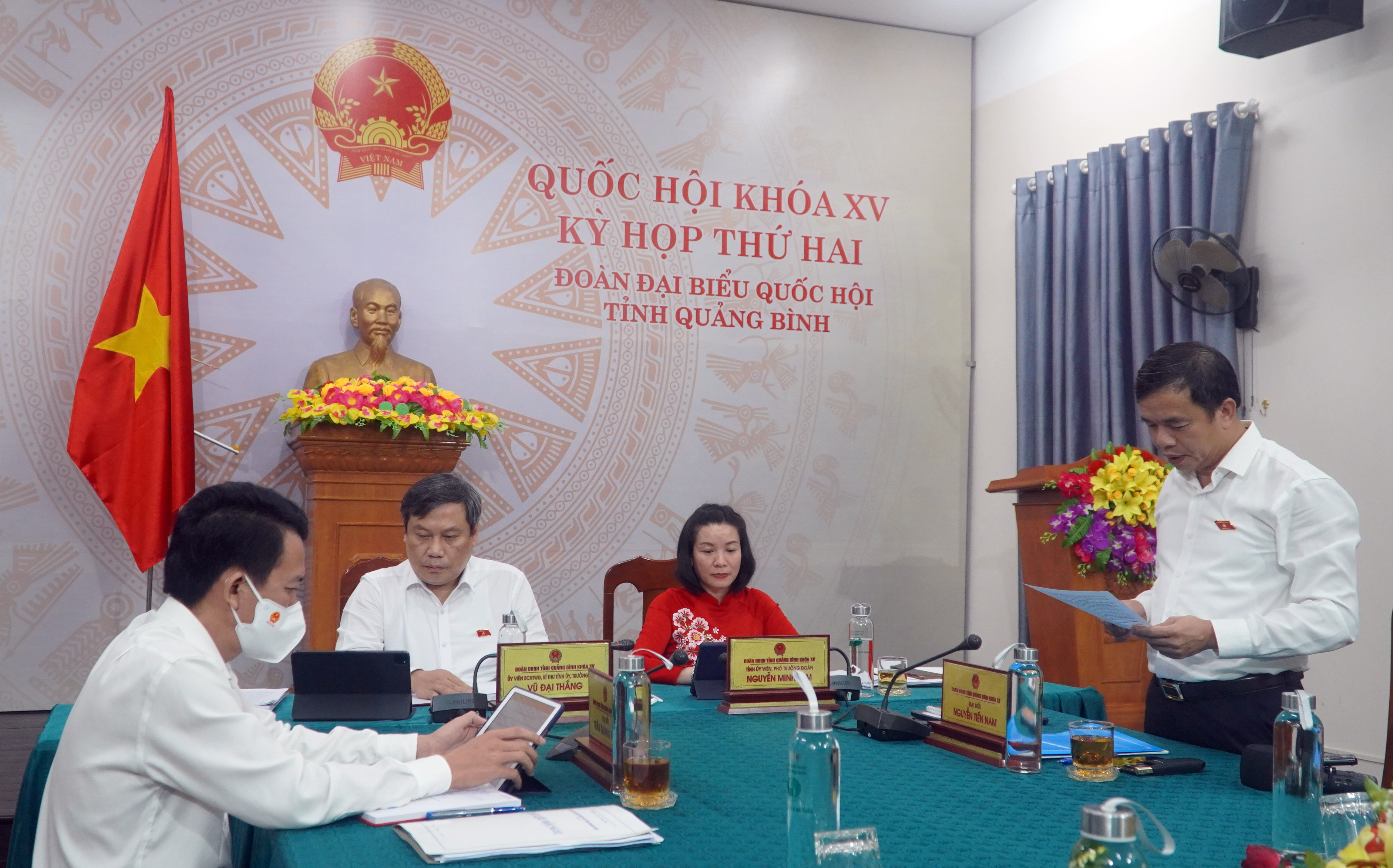 Đại biểu Nguyễn Tiến Nam thảo luận nhiều nội dung về dự án Luật sửa đổi, bổ sung một số điều của Bộ luật Tố tụng hình sự