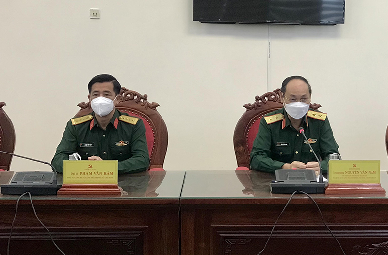 Trung tướng Nguyễn Văn Nam bày tỏ lòng biết ơn chân thành đến Đảng bộ và nhân dân Quảng Bình đã cùng chia sẻ, hỗ trợ, tiếp sức cho TP. Hồ Chí Minh trong công tác phòng, chống dịch Covid-19.