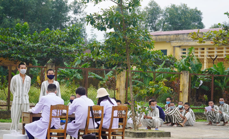 Khám phát hiện sớm bệnh lao cho phạm nhân mới tại Trại giam Đồng Sơn
