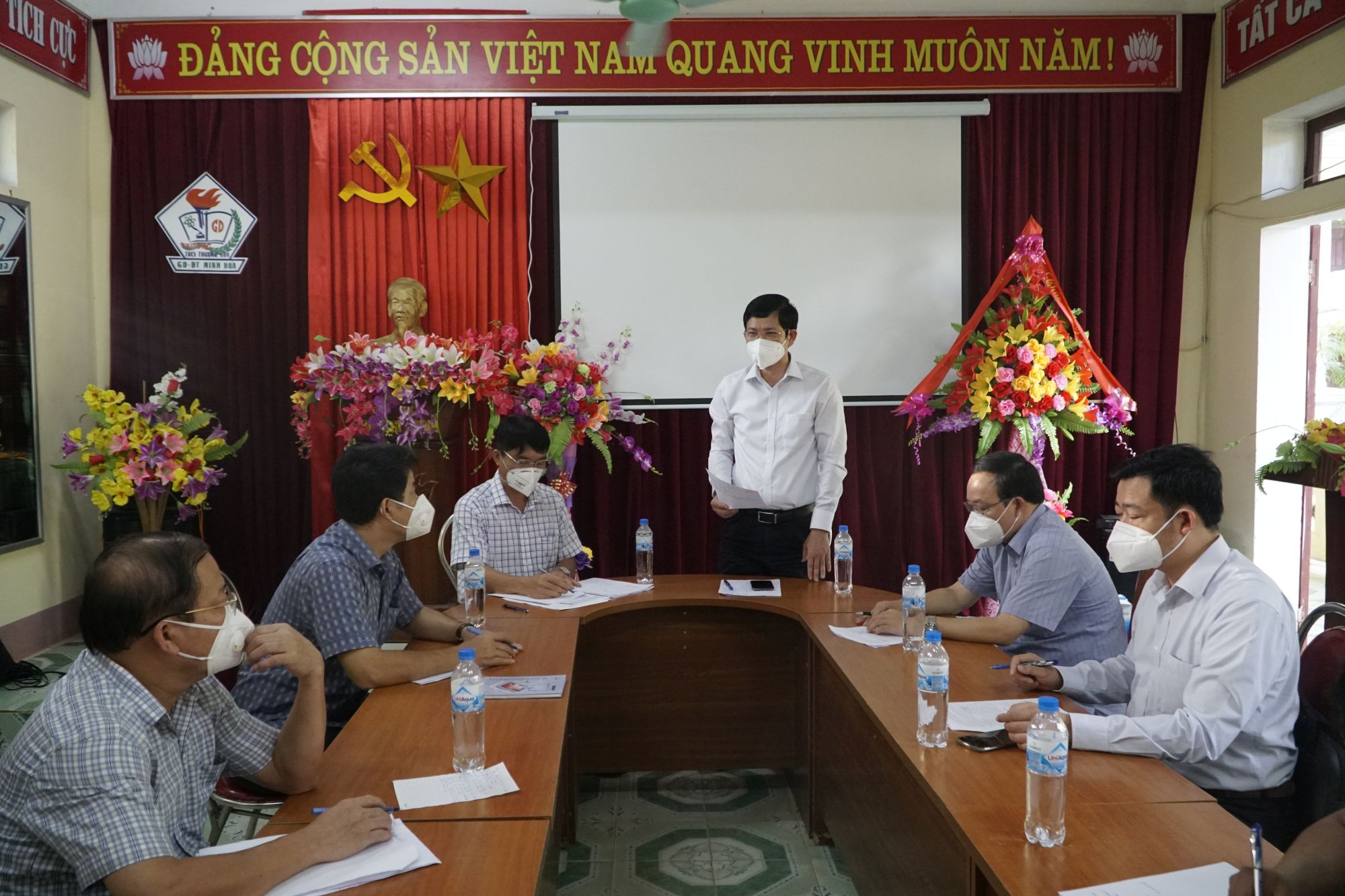 Đồng chí Phó Chủ tịch UBND tỉnh Hồ An Phong phát biểu kết luận buổi làm việc.