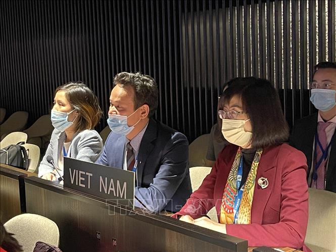 Đoàn Việt Nam tham dự phiên họp toàn thể Đại hội đồng UNESCO lần thứ 41 tại Paris. Ảnh: Thu Hà/TTXVN