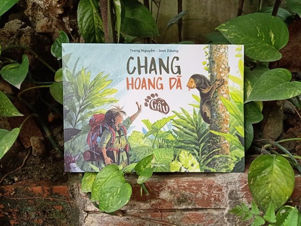  “Chang hoang dã-Gấu” của nhà nghiên cứu bảo tồn động vật hoang dã Trang Nguyễn giành Giải A. (Ảnh: NXB)