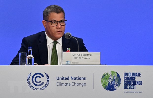  Chủ tịch COP26 trong cuộc họp báo tại Hội nghị lần thứ 26 Các bên tham gia Công ước khung của Liên hợp quốc về biến đổi khí hậu ở Glasgow, Anh ngày 6-11-2021. (Ảnh: AFP/TTXVN)