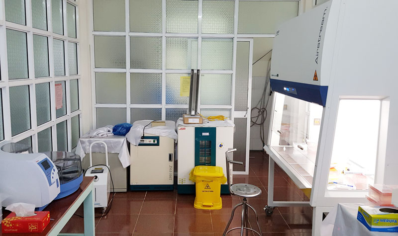 Phòng xét nghiệm SARS-CoV-2 đặt tại Trung tâm Y tế huyện Minh Hóa.