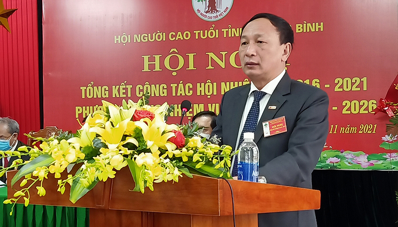 Đồng chí đồng chí Trần Hải Châu, Phó Bí thư Thường trực Tỉnh ủy, Chủ tịch HĐND tỉnh phát biểu chỉ đạo tại hội nghị tổng kết Hội NCT.