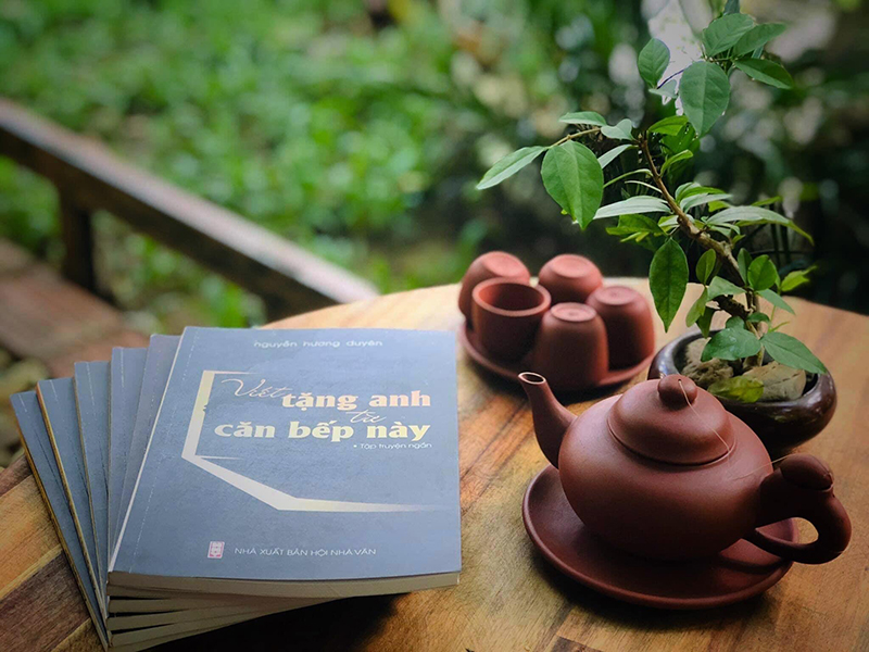 Tác phẩm “Viết tặng anh từ căn bếp này” của nhà văn Nguyễn Hương Duyên.