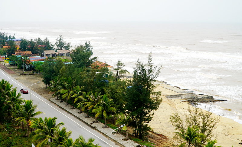 Tuyến đường Trương Pháp nhìn từ trên cao và kè biển Hải Thành-Quang Phú.