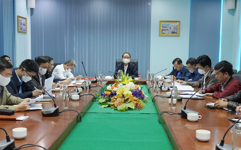 Đồng chí Phó Chủ tịch UBND tỉnh Phan Mạnh Hùng chủ trì cuộc làm việc trực tuyến với đoàn công tác của WB.