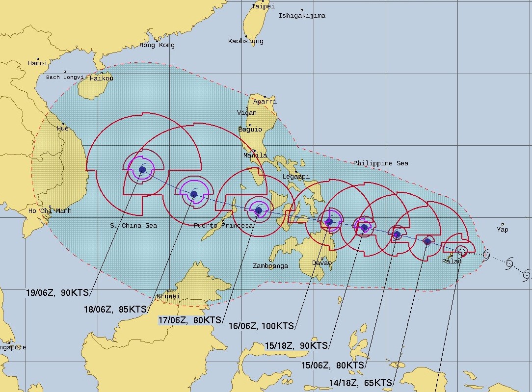 CÔNG ĐIỆN: Chủ động ứng phó bão RAI chuẩn bị tiến vào Biển Đông