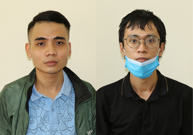 Hai đối tượng Lương Minh Ngọc (bên trái) và Nguyễn Thái Quý tại cơ quan điều tra.
