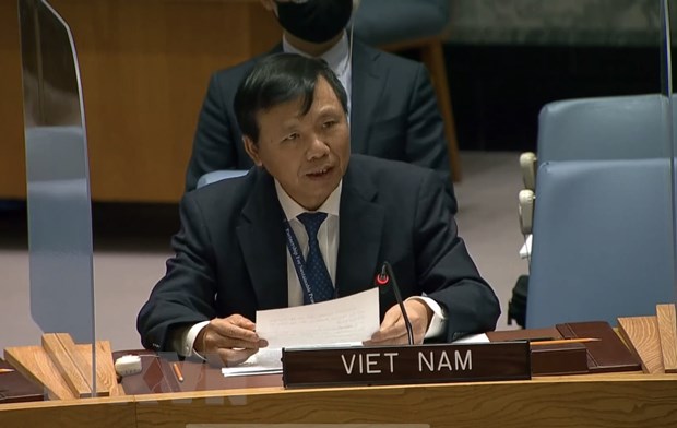 Đại sứ, Trưởng phái đoàn Việt Nam tại Liên hợp quốc Đặng Đình Quý tại phiên họp. (Ảnh: Khắc Hiếu/TTXVN)