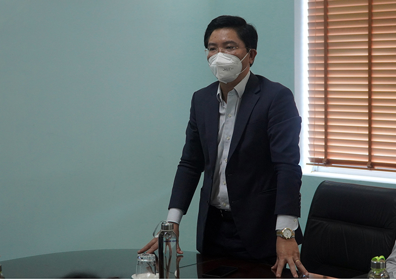 Đồng chí Bí thư Thị ủy Ba Đồn Trương An Ninh phát biểu tại buổi làm việc tại BVĐKKVBQB. 