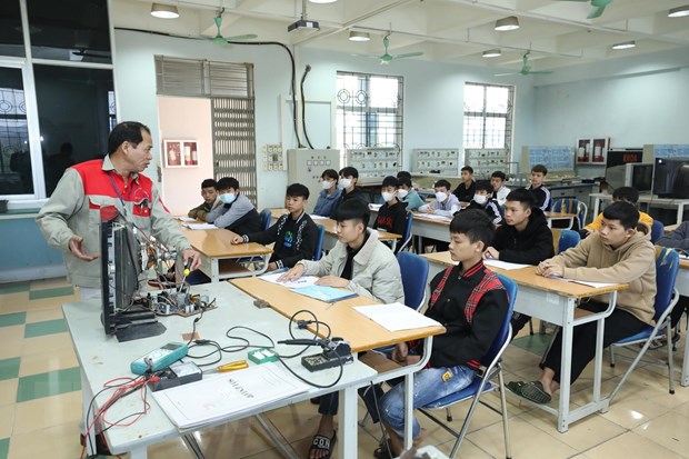  Đào tạo nghề Điện tử dân dụng tại Trường Cao đẳng Nghề Lạng Sơn. (Ảnh: Anh Tuấn/TTXVN)