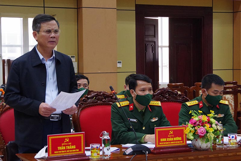Đồng chí Trần Thắng, Phó Bí thư Tỉnh ủy, Chủ tịch UBND tỉnh phát biểu tại hội nghị