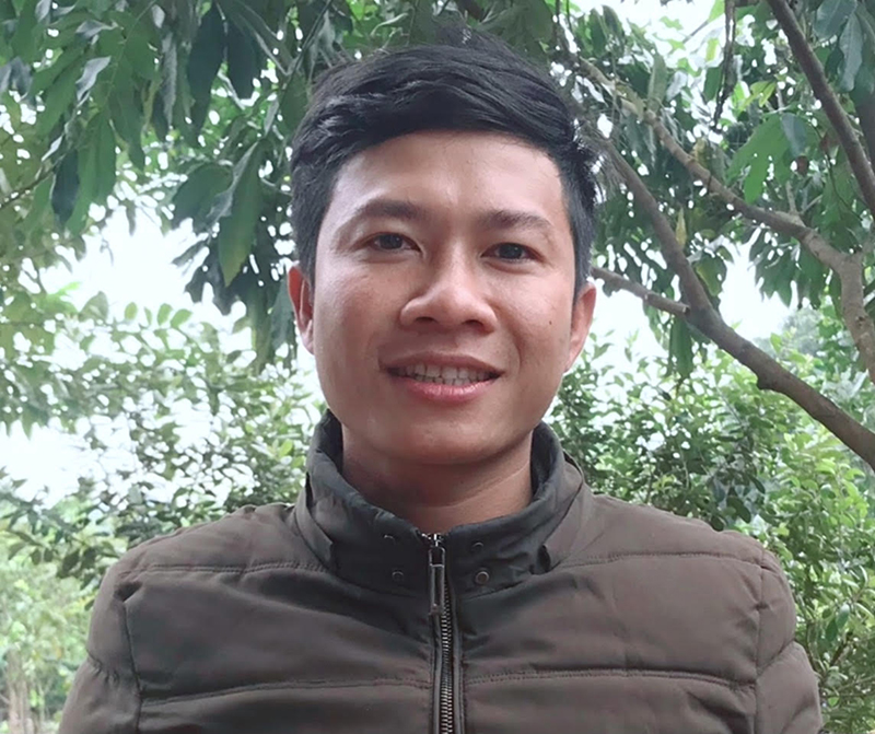 Thầy giáo Nguyễn Văn Hiếu, thí sinh giành giải nhất tuần thi thứ 9. 