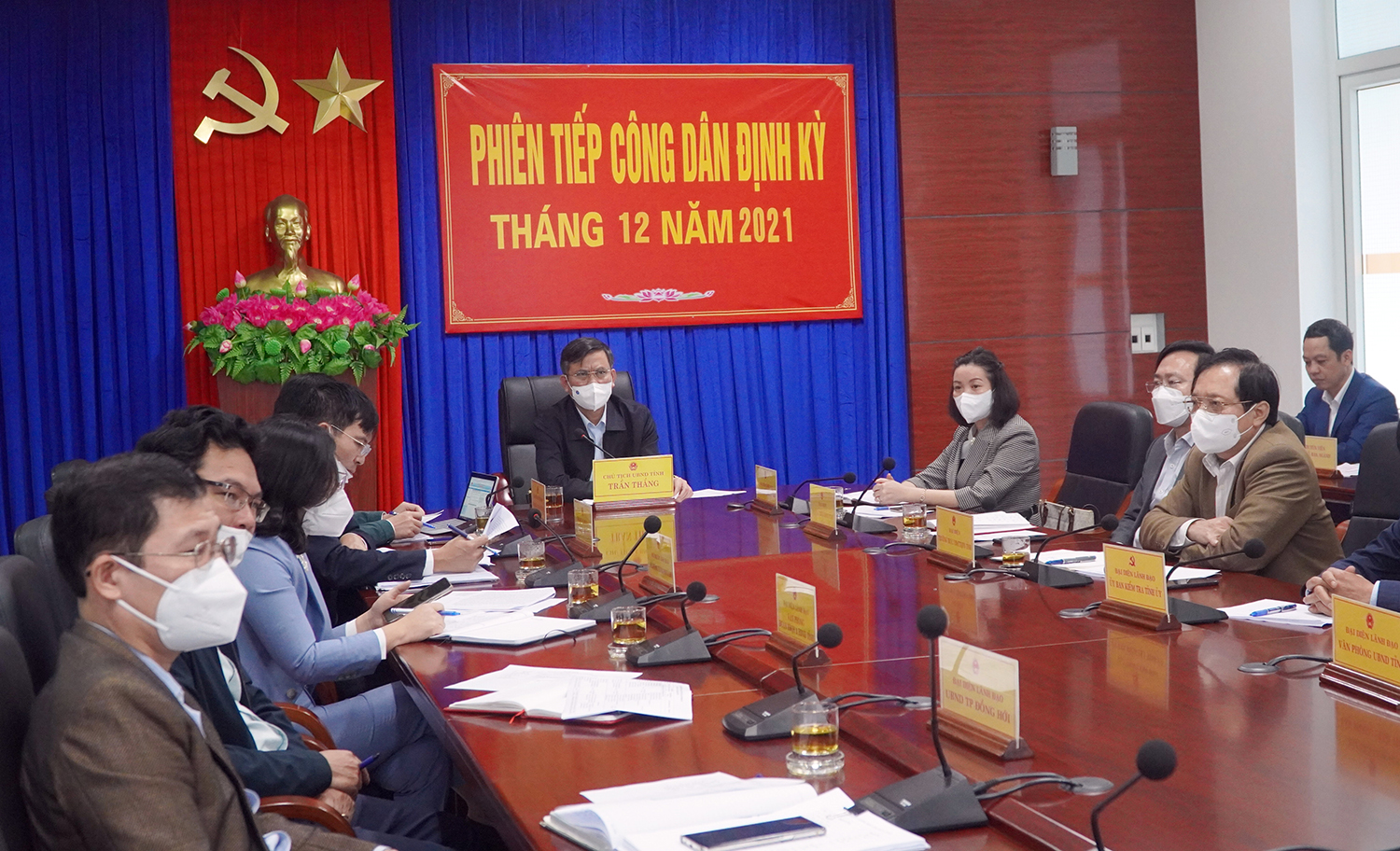 Đồng chí Chủ tịch UBND tỉnh Trần Thắng tiếp và đối thoại với dân sáng 15-12.