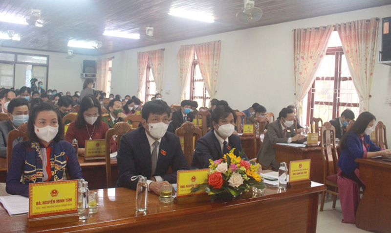 Các đại biểu dự kỳ họp thứ 3, HĐND huyện Lệ Thủy khóa XXI