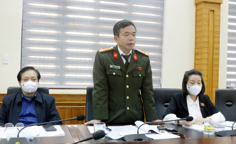  Đại tá Nguyễn Tiến Nam, Ủy viên Ban Thường vụ Tỉnh ủy, Giám đốc Công an tỉnh, ĐBQH khóa XV, nhiệm kỳ 2021-2016 phát biểu ý kiến.