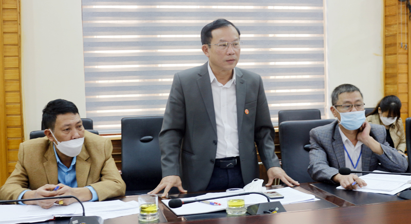 Lãnh đạo huyện Tuyên Hóa phát biểu ý kiến tại buổi giám sát.