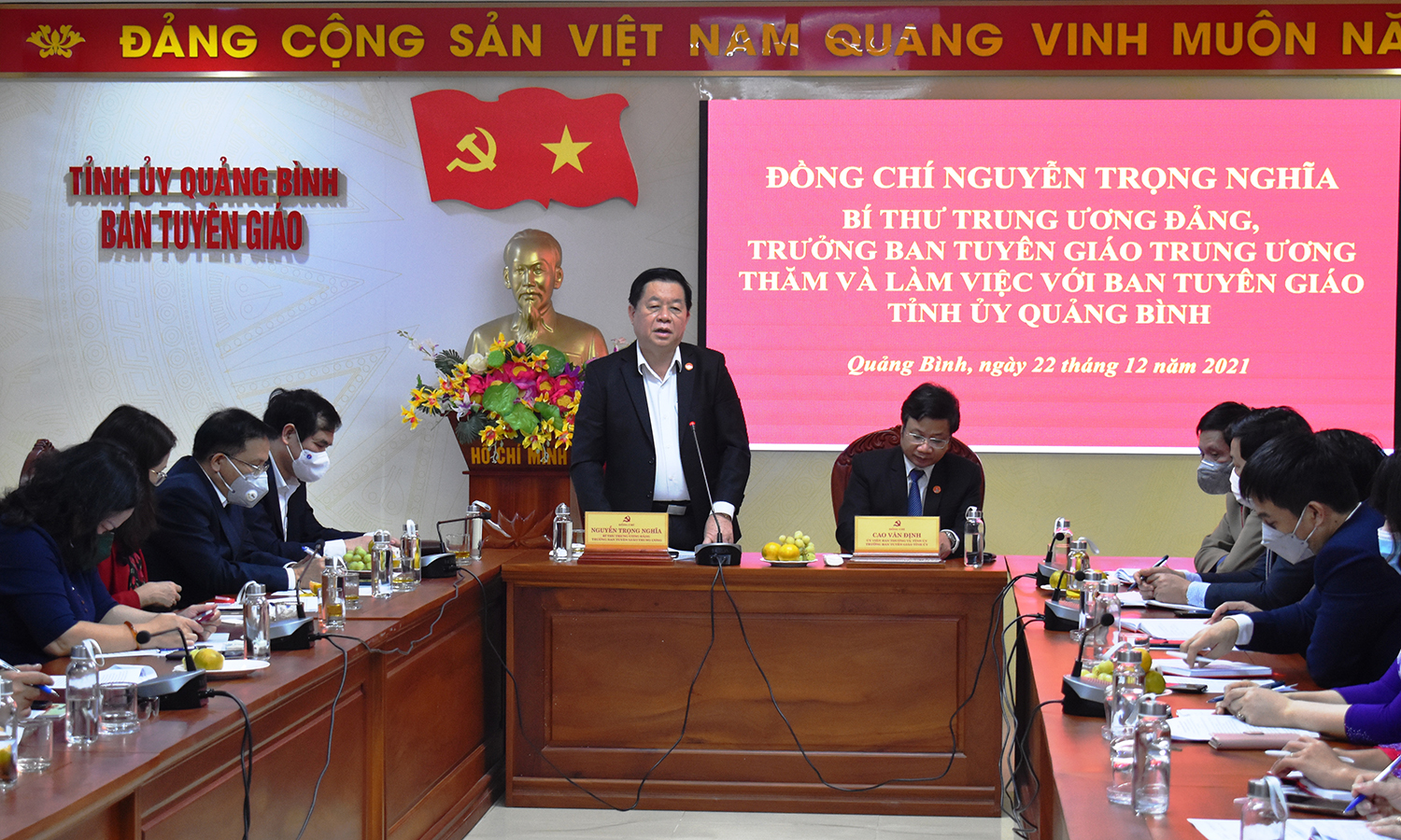 Đồng chí Trưởng ban Tuyên giáo Trung ương Nguyễn Trọng Nghĩa  phát biểu tạo buổi làm việc