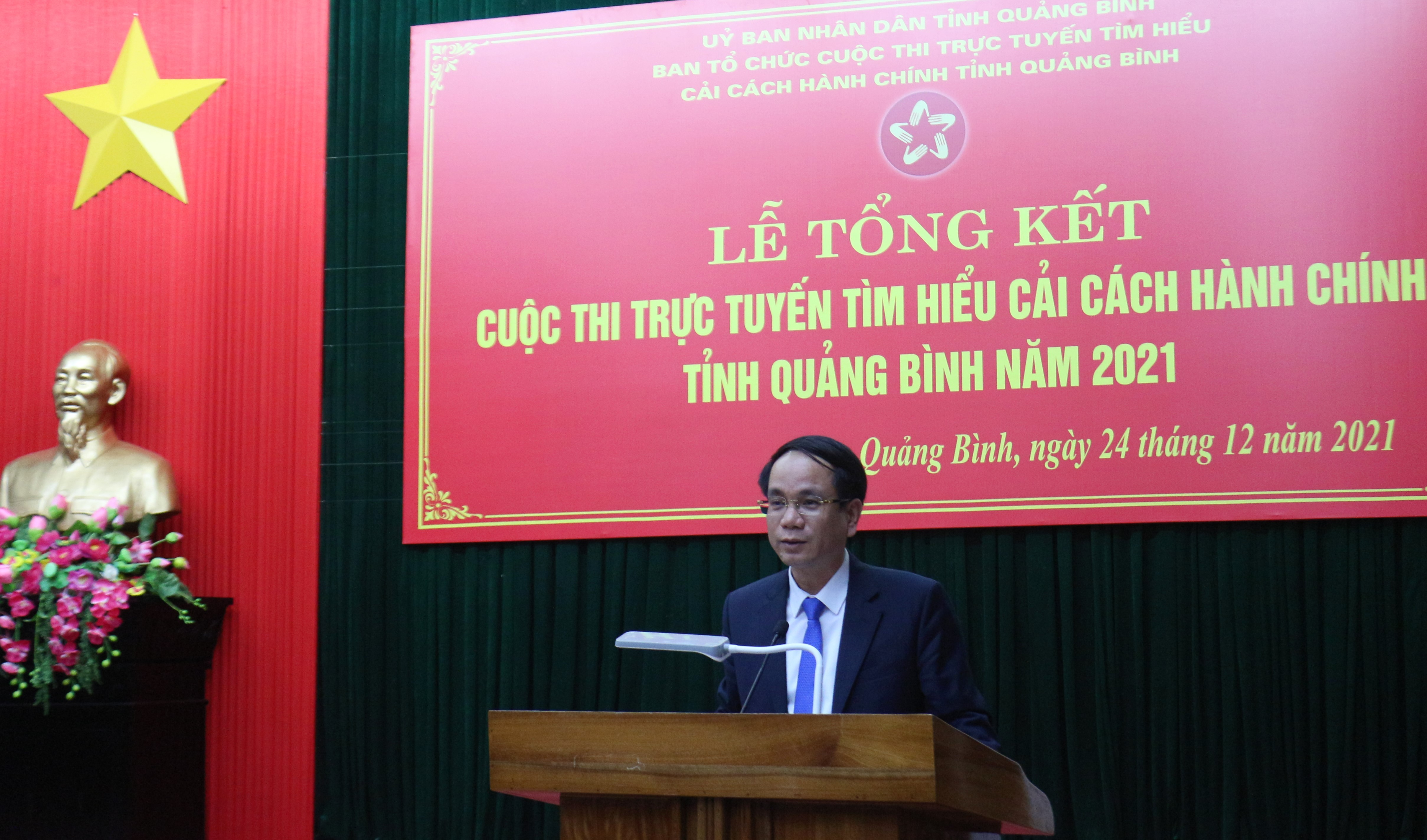 Đồng chí Phó Chủ tịch UBND tỉnh Phan Mạnh Hùng phát biểu tại lễ trao giải.