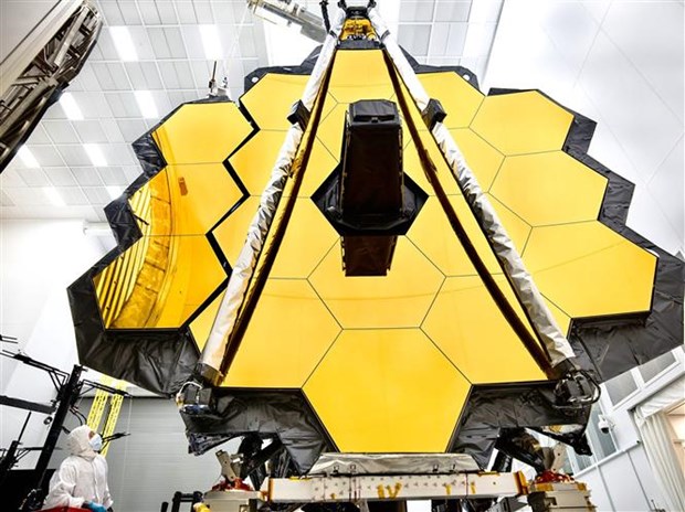  Kính thiên văn không gian lớn nhất thế giới James Webb được thử nghiệm tại Trung tâm vũ trụ Johnson của NASA ở Houston, Texas (Mỹ), ngày 16-5-2017. (Ảnh: AFP/TTXVN)